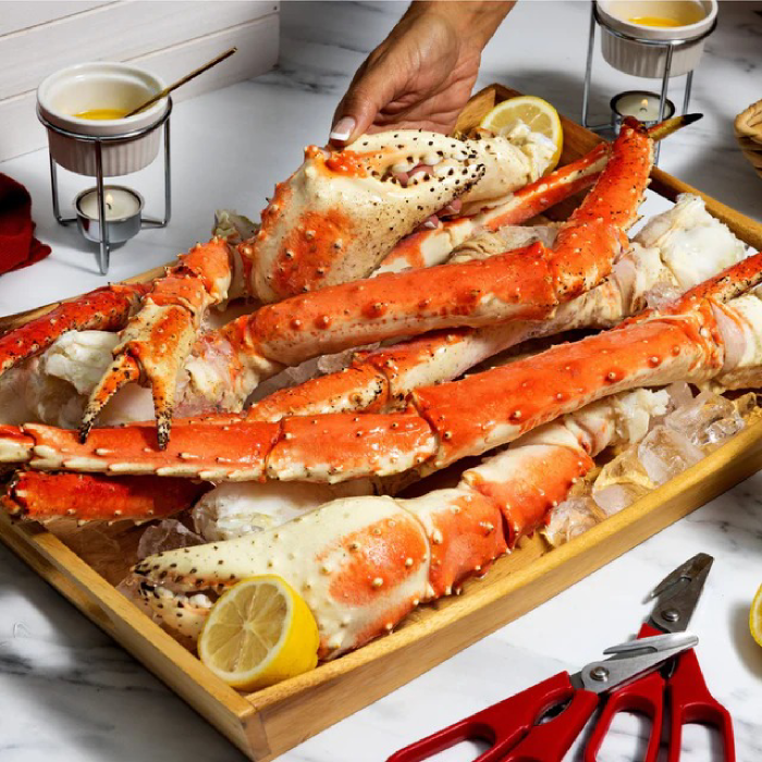 Flash-Frozen Excellence:Super Colossal Russian King Crab Legs